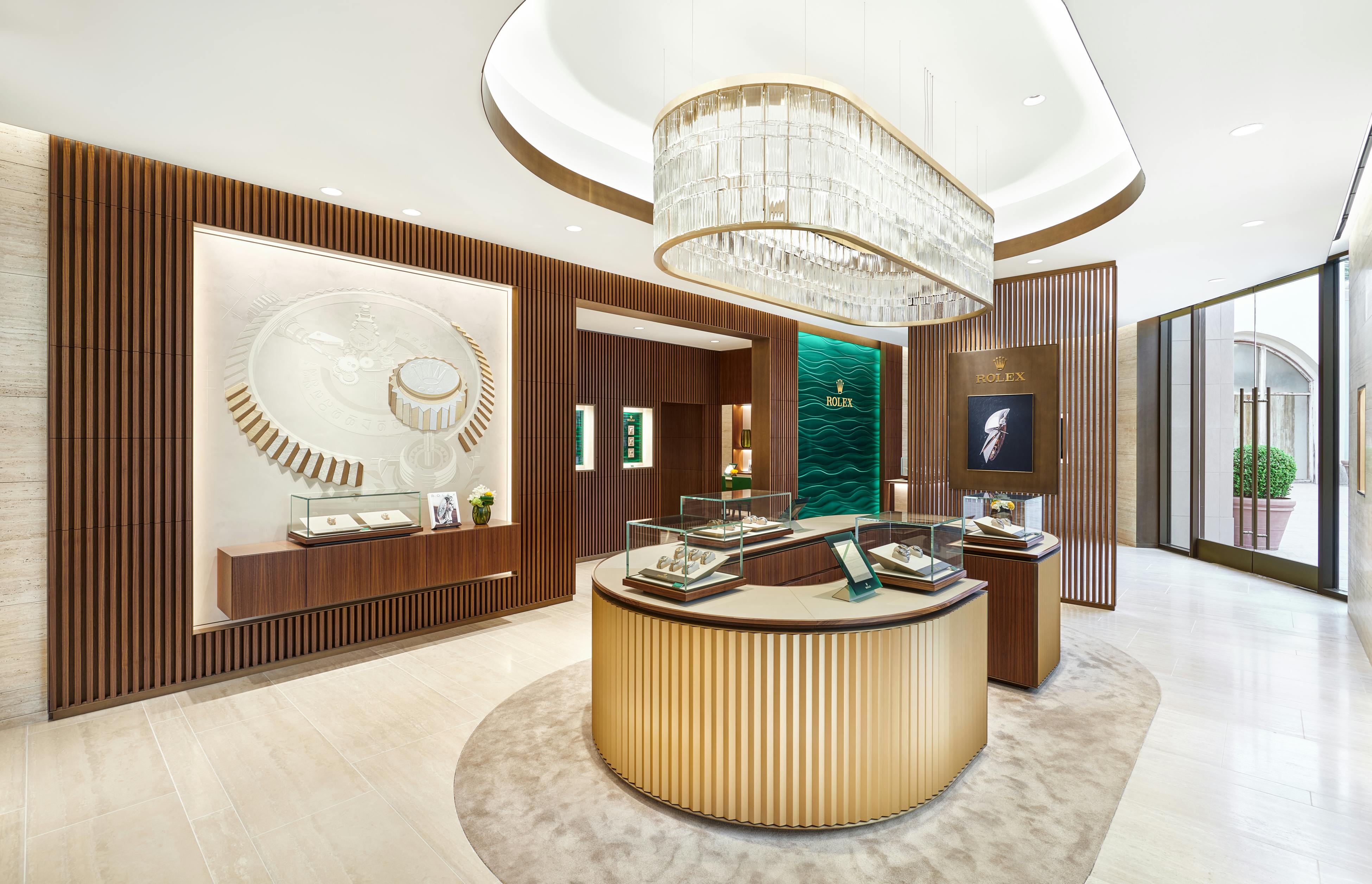 Newport Beach (Hyde Park) storefront