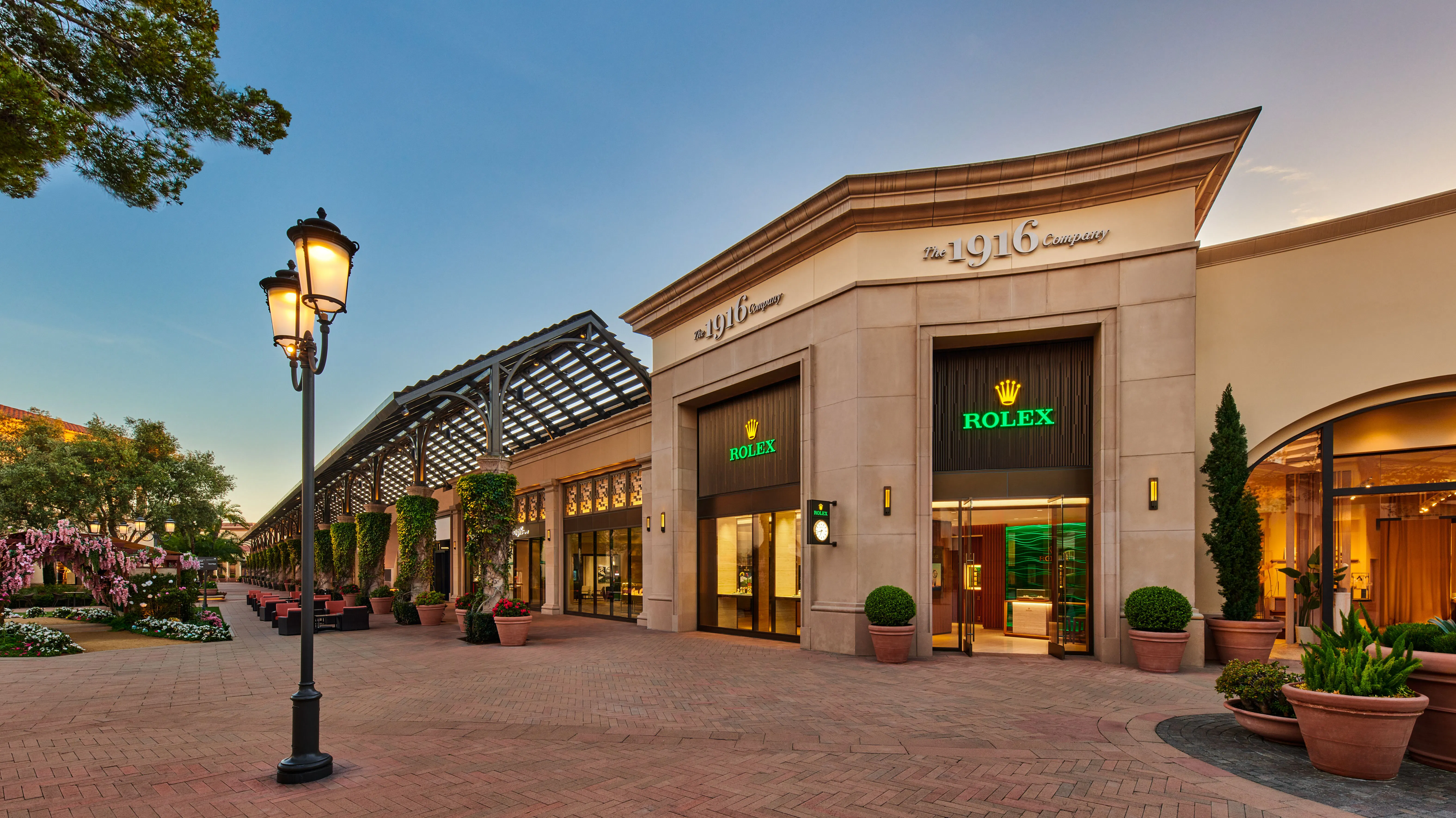 Newport Beach storefront